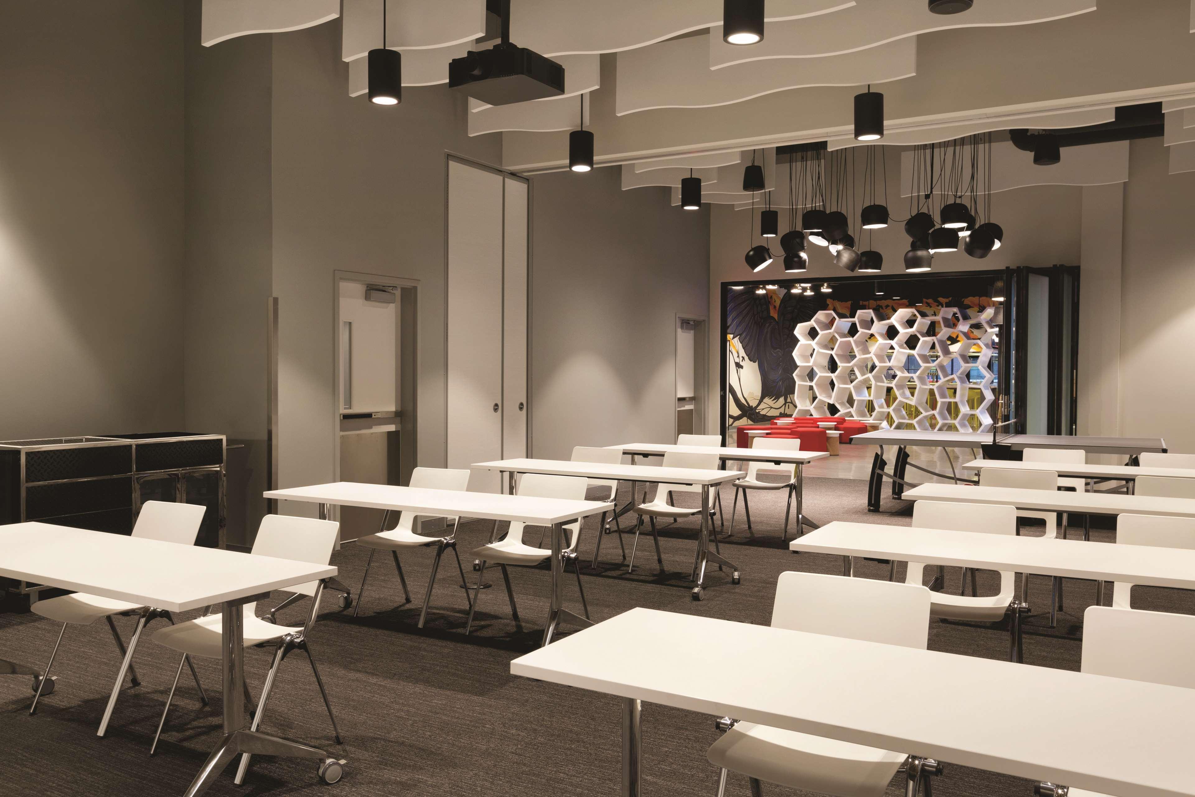Radisson Red Minneapolis Downtown 외부 사진